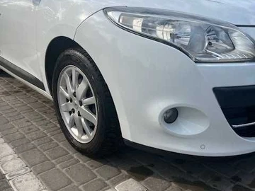 Авто Renault 4 2009 № 8511555