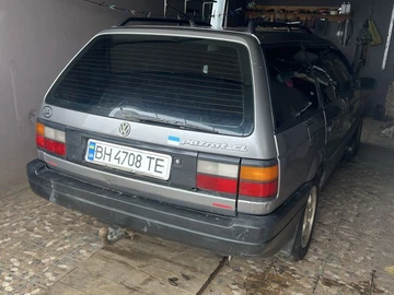 Авто Volkswagen Passat Variant 1992 № 8511954