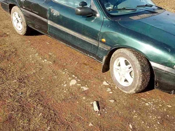 Авто Ford Mondeo 1993 № 8512092