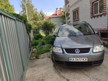 Авто Volkswagen Touran 2004 № 8512097