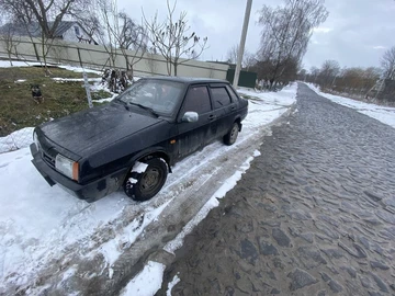 Авто ВАЗ 21099 1993 № 8512191