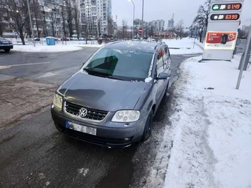 Авто Volkswagen Touran 2005 № 8513045