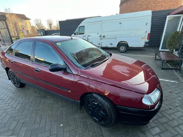 Авто Renault Laguna 1996 № 8513046
