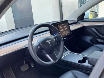 Авто Tesla Model 3 2021 № 8513076