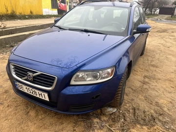 Авто Volvo V50 2009 № 8513160