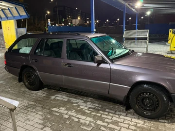 Авто Mercedes 220 1994 № 8513185