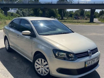 Авто Volkswagen Polo 2012 № 8513450