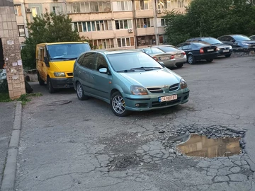 Авто Nissan Almera Tino 2001 № 8513527