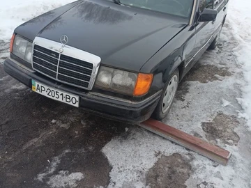 Авто Mercedes 250 1993 № 8513869