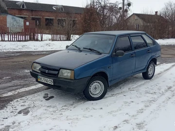 Авто ВАЗ 2109 1989 № 8514441