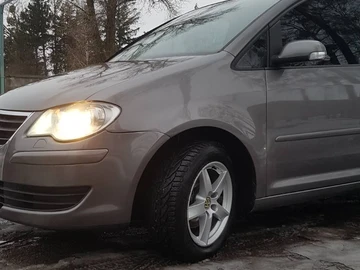 Авто Volkswagen Touran 2007 № 8514468