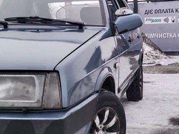 Авто ВАЗ 2109 1990 № 8514577
