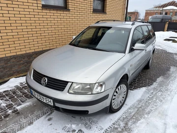 Авто Volkswagen Passat Variant 2000 № 8514747