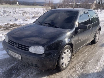Авто Volkswagen Golf 2000 № 8514885