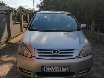 Авто Toyota Avensis Verso 2001 № 8514956