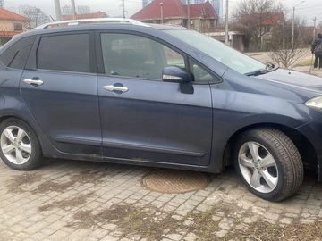 Авто Honda Fr-V 2007 № 8515116