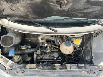 Авто Volkswagen Transporter 2002 № 8515152