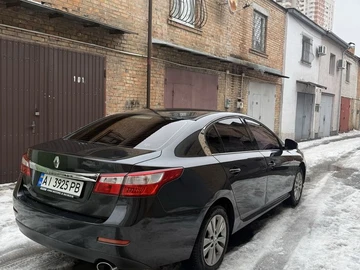 Авто Renault Latitude 2012 № 8515235
