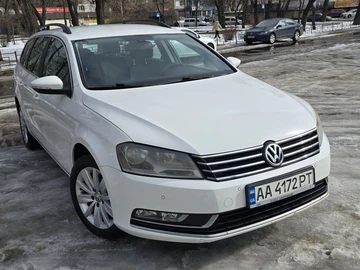 Авто Volkswagen Passat Variant 2012 № 8515403