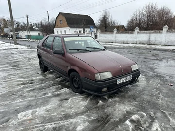 Авто Renault 19 1992 № 8515417