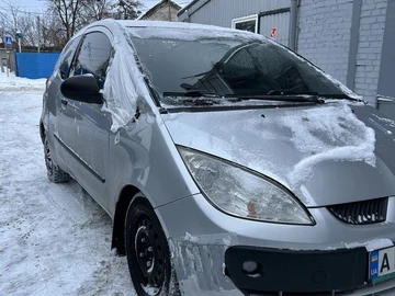 Авто Mitsubishi Colt 2005 № 8515616