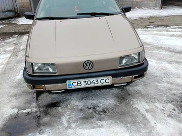 Авто Volkswagen Passat Variant 1990 № 8515833