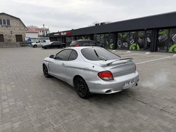 Авто Hyundai Tiburon 2000 № 8516130