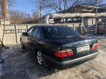 Авто Mercedes 220 2000 № 8516260