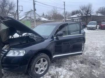 Авто Volkswagen Touareg 2006 № 8516417