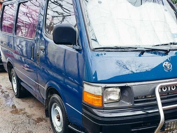 Авто Toyota Hiace 1990 № 8516805