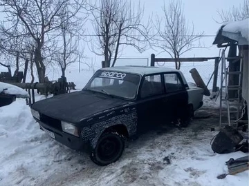 Авто ВАЗ 2107 1992 № 8516997