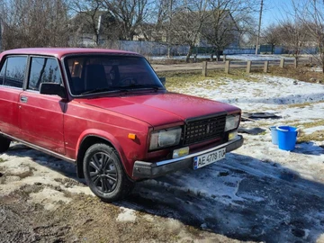 Авто ВАЗ 2107 1993 № 8517198