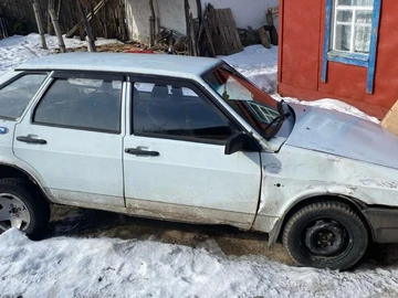 Авто ВАЗ 2109 1995 № 8517650