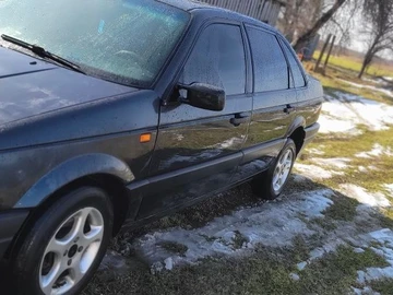 Авто Volkswagen Passat Sedan 1993 № 8518216