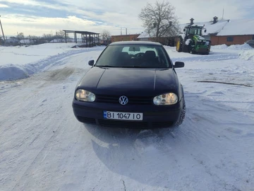 Авто Volkswagen Golf 2000 № 8518407