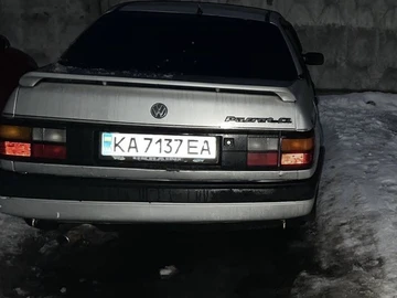 Авто Volkswagen Passat Sedan 1993 № 8518579