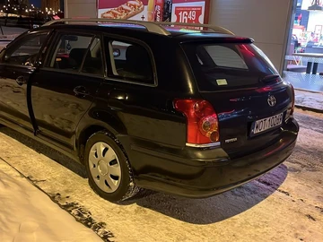 Авто Toyota Avensis 2005 № 8519291