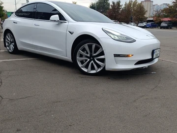 Авто Tesla Model 3 2019 № 8519441