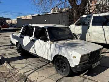 Авто ВАЗ 2107 1986 № 8519731