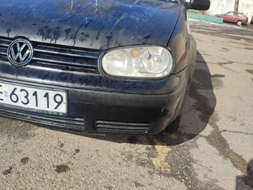 Авто Volkswagen Golf 1999 № 8519743