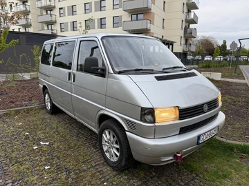 Авто Volkswagen Transporter 2000 № 8519882