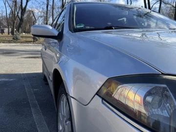 Авто Renault Laguna 2005 № 8520021