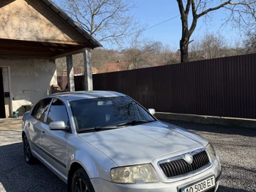 Авто Skoda Superb 2004 № 8520062