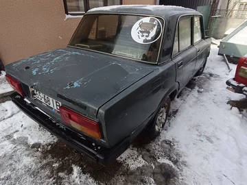 Авто ВАЗ 2105 1989 № 8520263