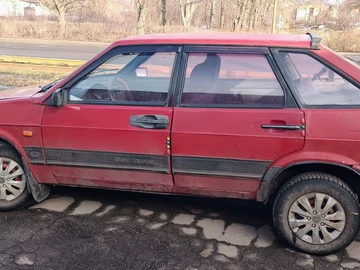 Авто ВАЗ 2109 1995 № 8520484