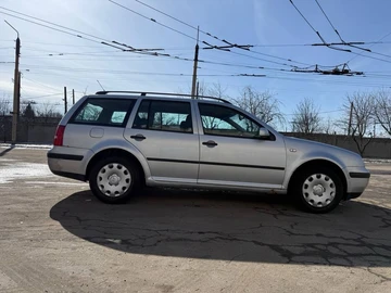 Авто Volkswagen Golf 2005 № 8520610