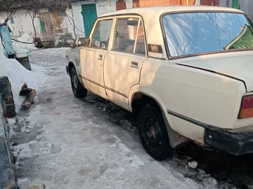 Авто ВАЗ 2107 1986 № 8520812
