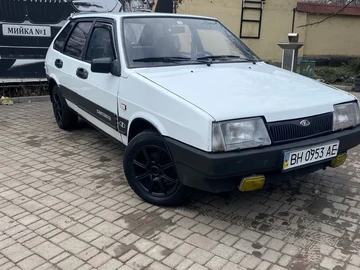 Авто ВАЗ 2109 1995 № 8520956
