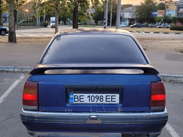 Авто Opel Omega 1990 № 8521559
