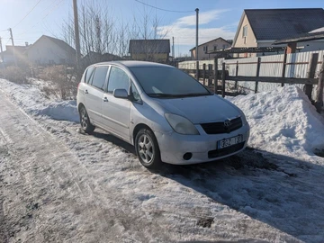 Авто Toyota Corolla Verso 2003 № 8522064